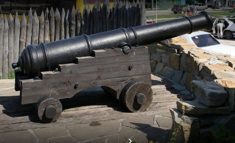 Пушка Михайловского укрепления